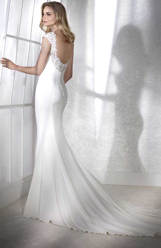 formal backless dresses